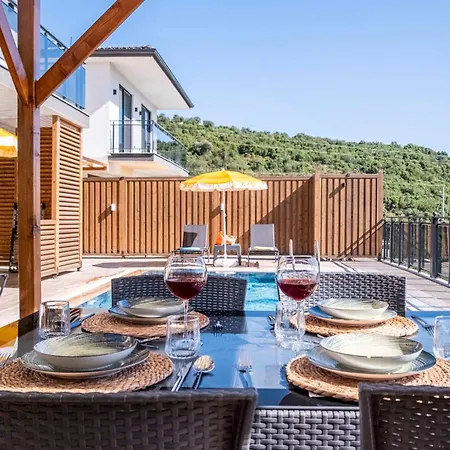 Savaya 2 Villa *